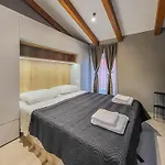 Apartment 2385